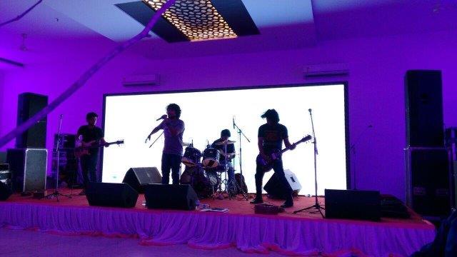 famous live band mumbai